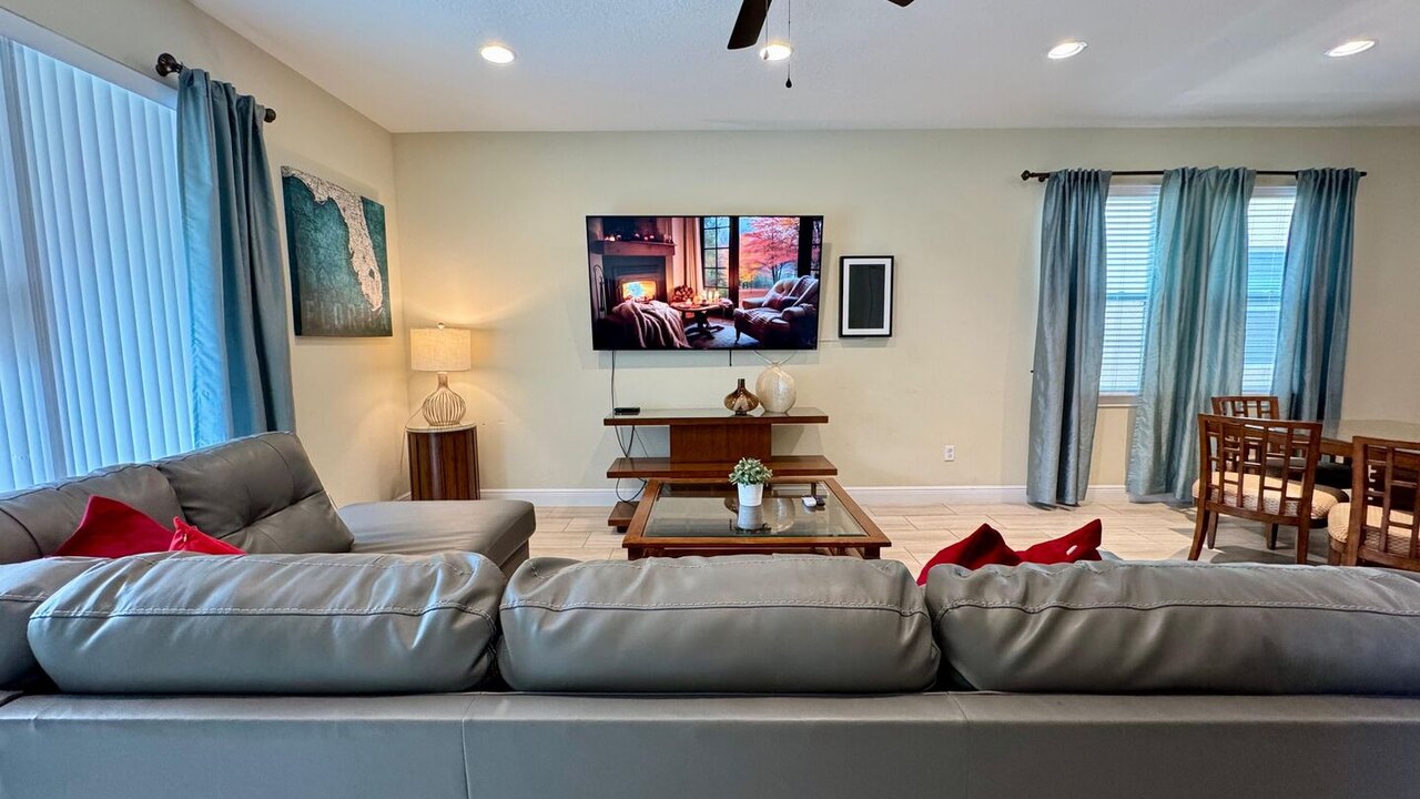 520 - 8BD Home Pool/Spa - Movie & Game room - Image 5