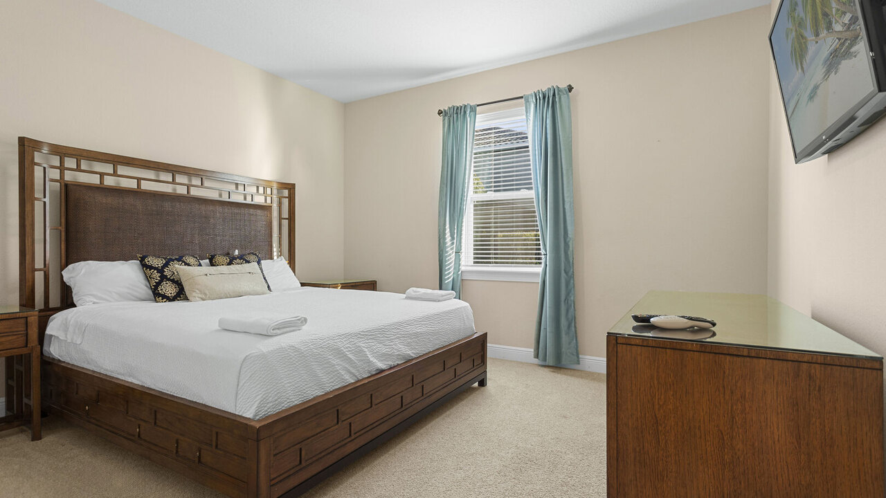 520 - 8BD Home Pool/Spa - Movie & Game room - Image 11