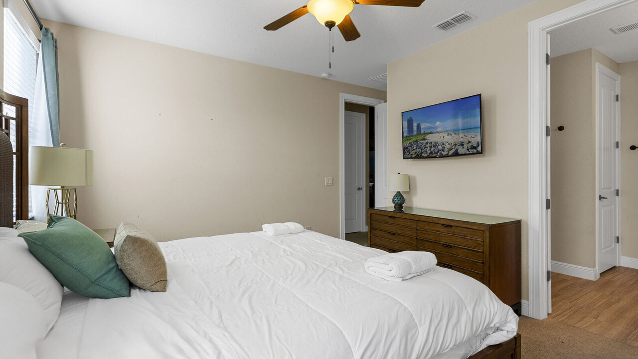 520 - 8BD Home Pool/Spa - Movie & Game room - Image 13