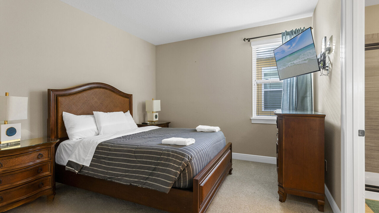 520 - 8BD Home Pool/Spa - Movie & Game room - Image 17