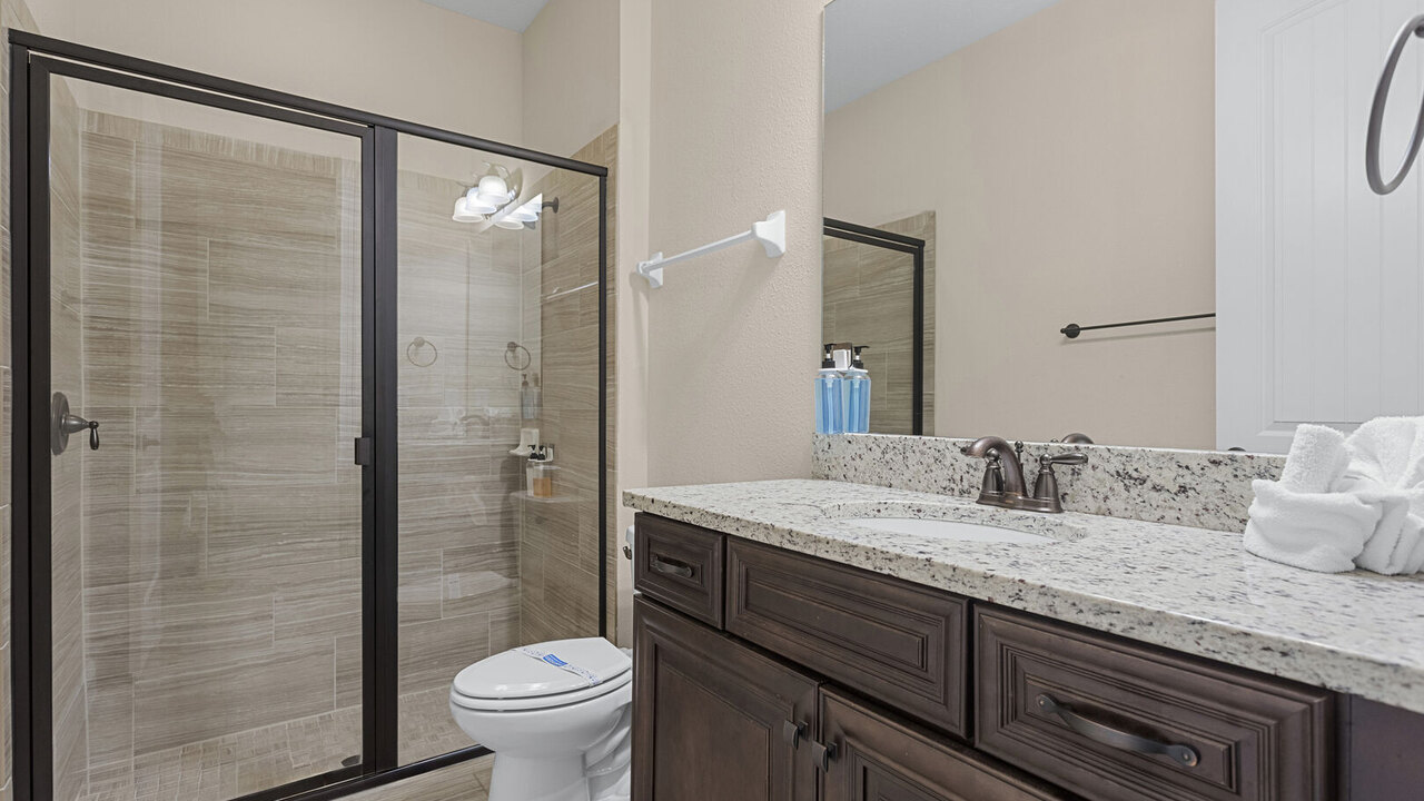 520 - 8BD Home Pool/Spa - Movie & Game room - Image 25