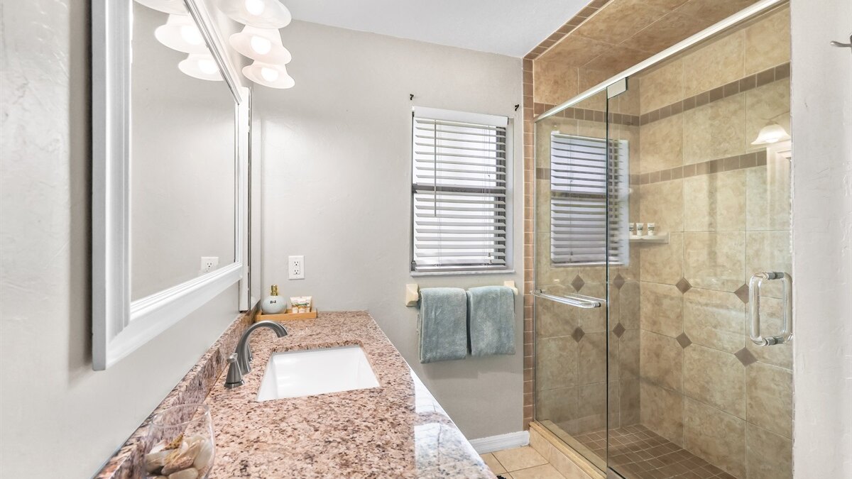 Florida Flair Villa - Image 15