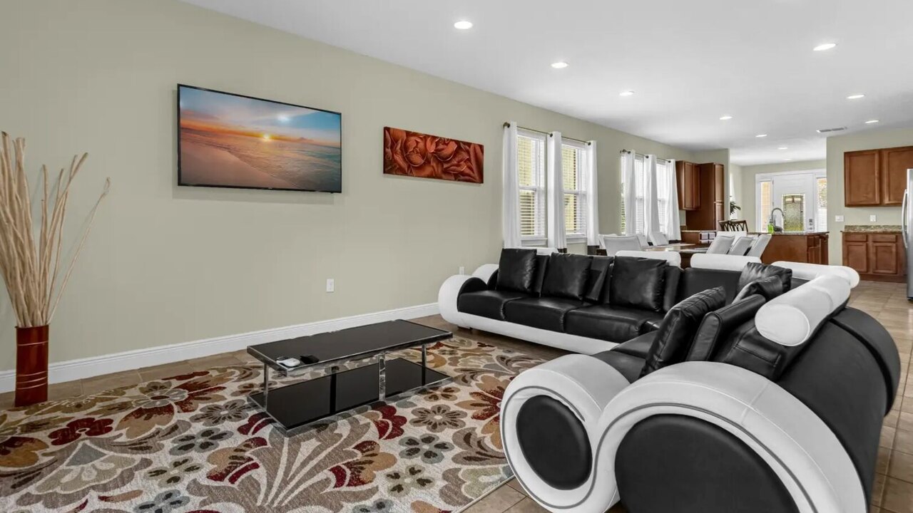 541-551-561-Multiple Family Homes - 23 Rooms / Pools&Spas - Image 6