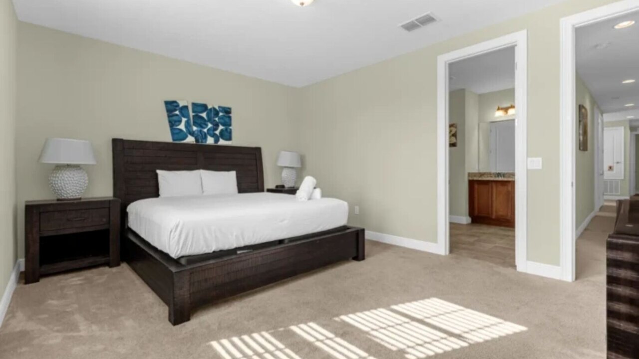 541-551-561-Multiple Family Homes - 23 Rooms / Pools&Spas - Image 45