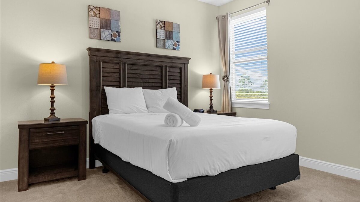 551-561--Multiple Family Homes 16 Rooms - Pool&Spa - Image 11