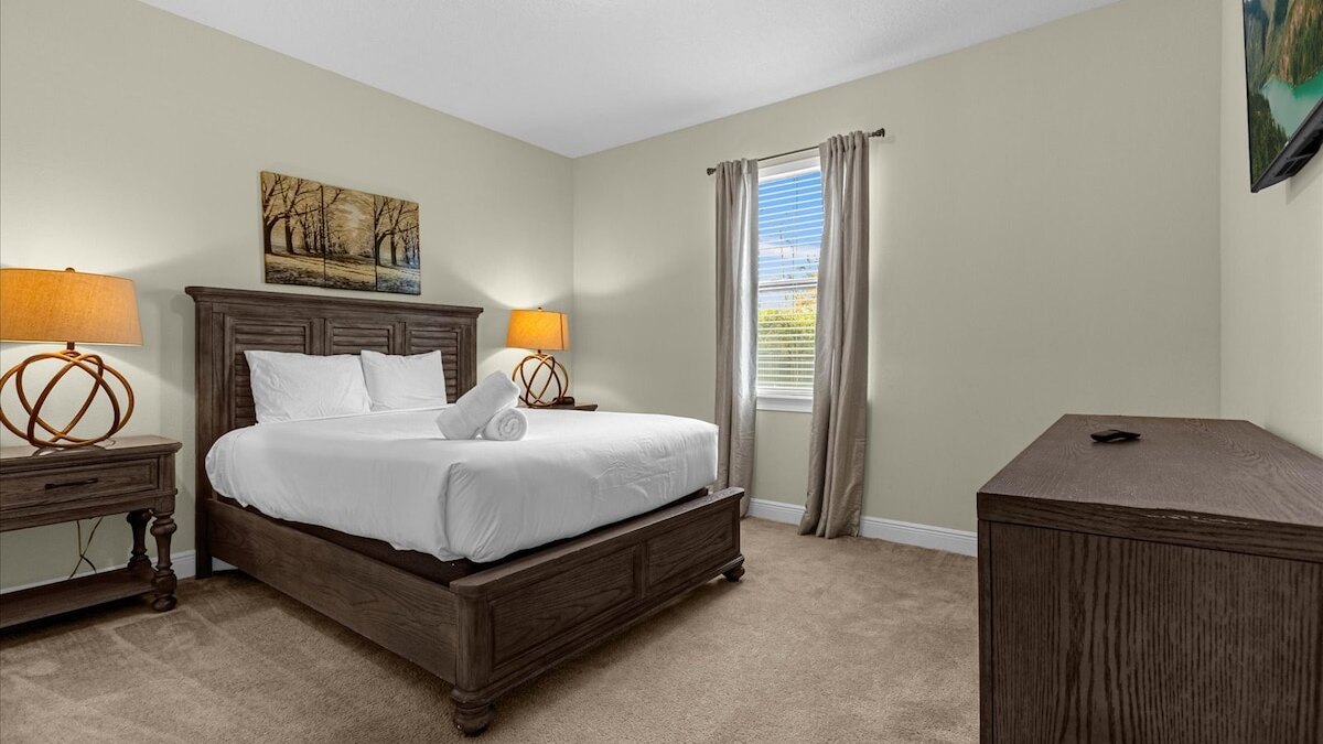 551-561--Multiple Family Homes 16 Rooms - Pool&Spa - Image 15