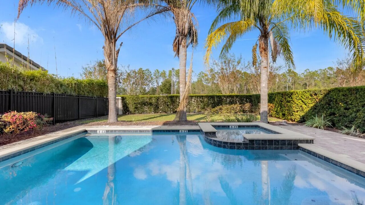 551-561--Multiple Family Homes 16 Rooms - Pool&Spa - Image 30