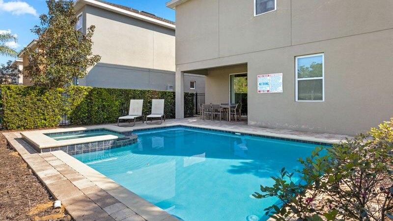 551-561--Multiple Family Homes 16 Rooms - Pool&Spa - Image 32