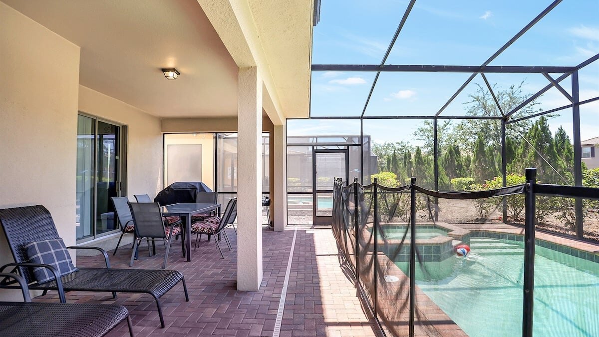 5548 (5) Solterra Room | Full Bed & Shared Bathroom - Image 17