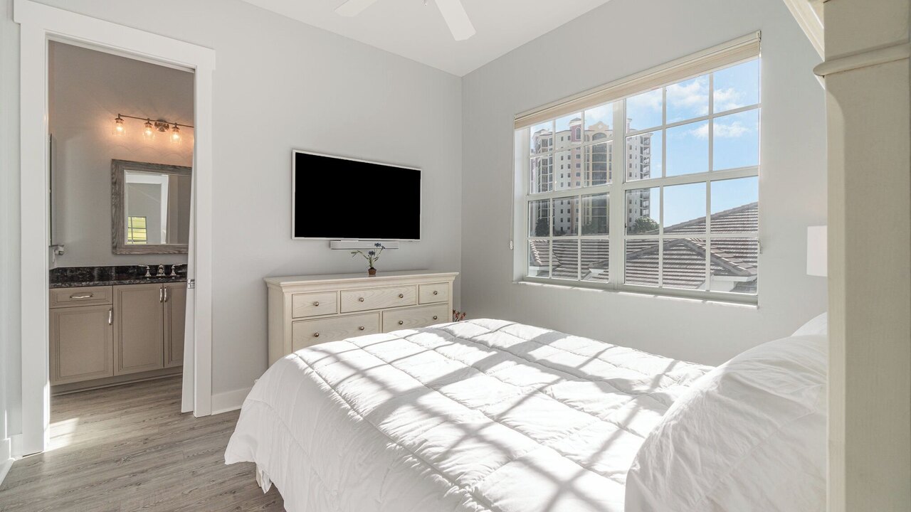 Funky Fish House Villa - Image 14