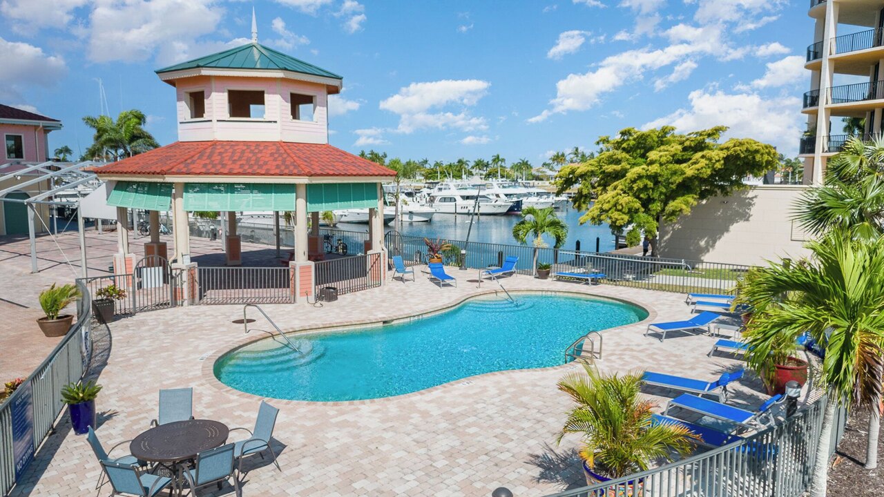 Funky Fish House Villa - Image 36