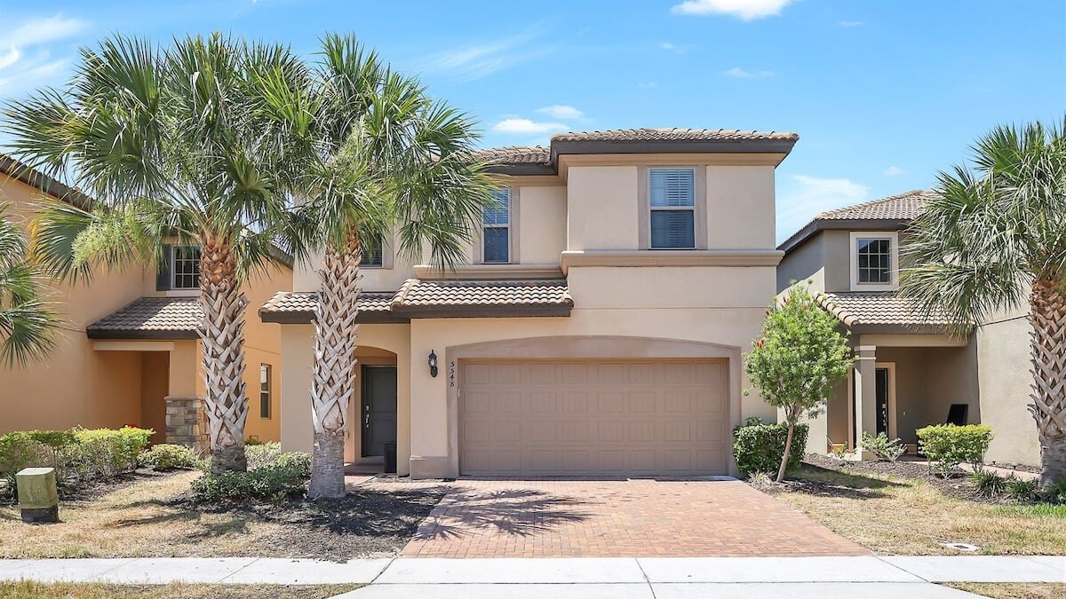5548 (3) Solterra Stay | Queen Bed - Image 5