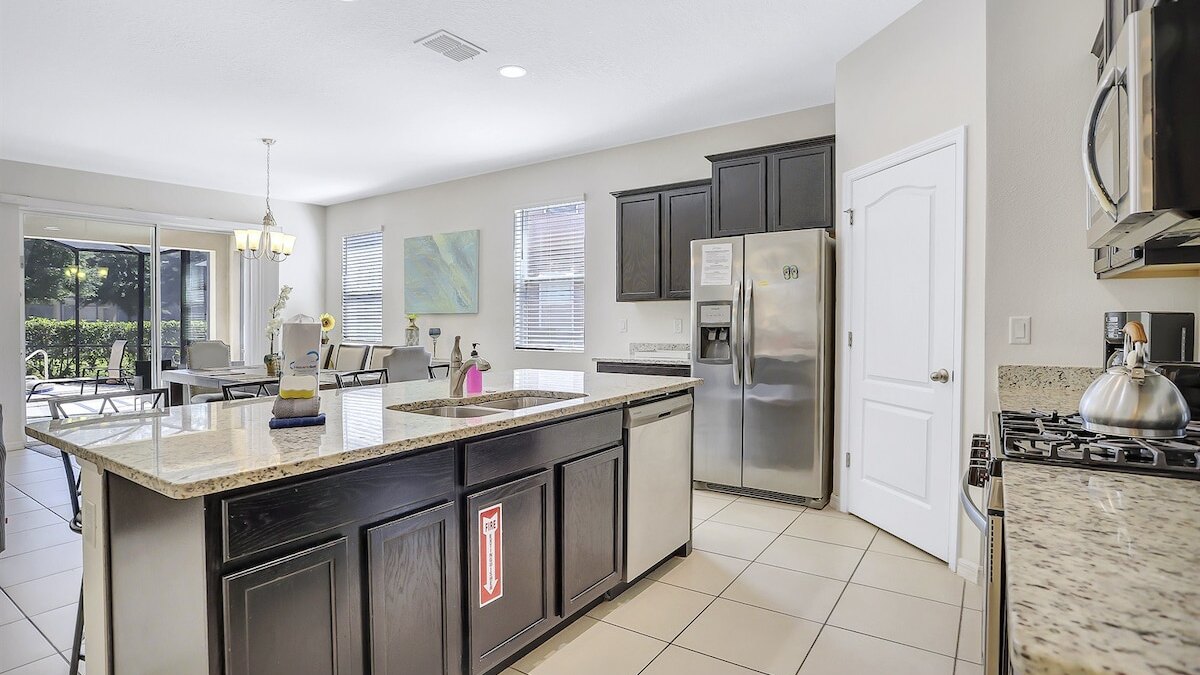 6079 Enchanted Villa 7 Bed by Disney - Image 7