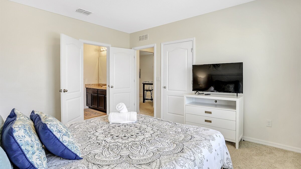 6079 Enchanted Villa 7 Bed by Disney - Image 16