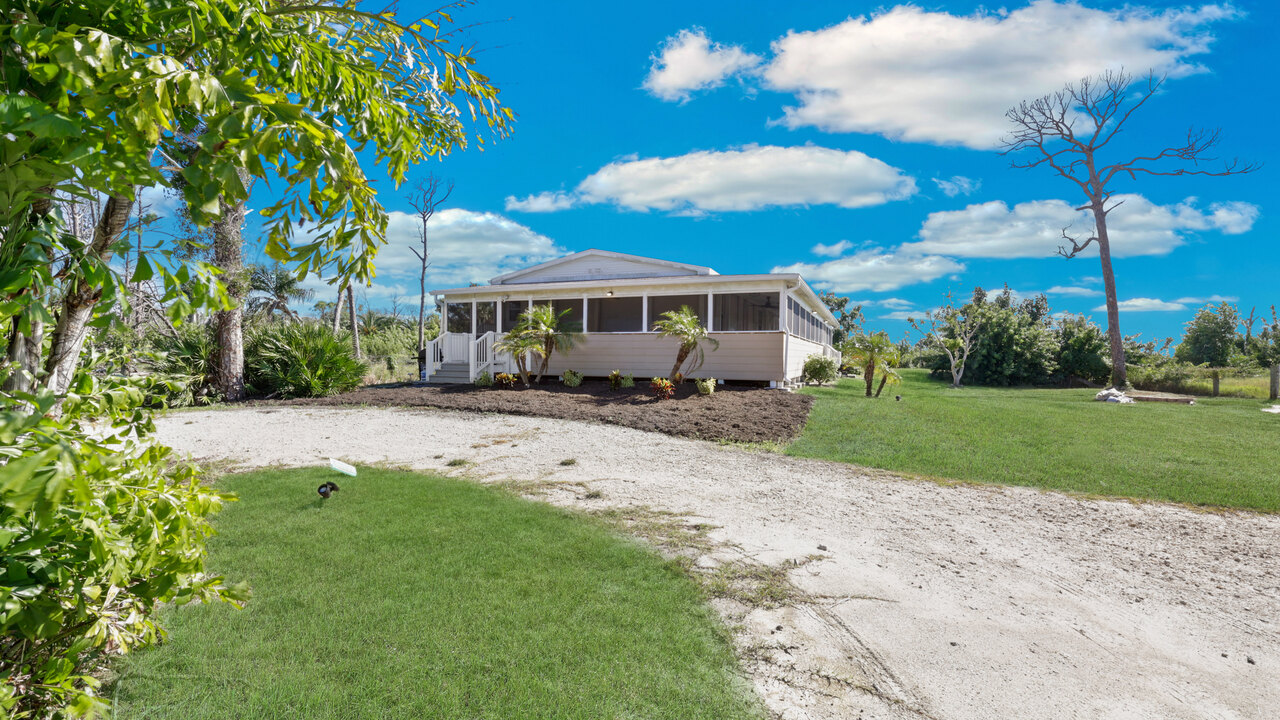 Island Retreat Villa - Image 2