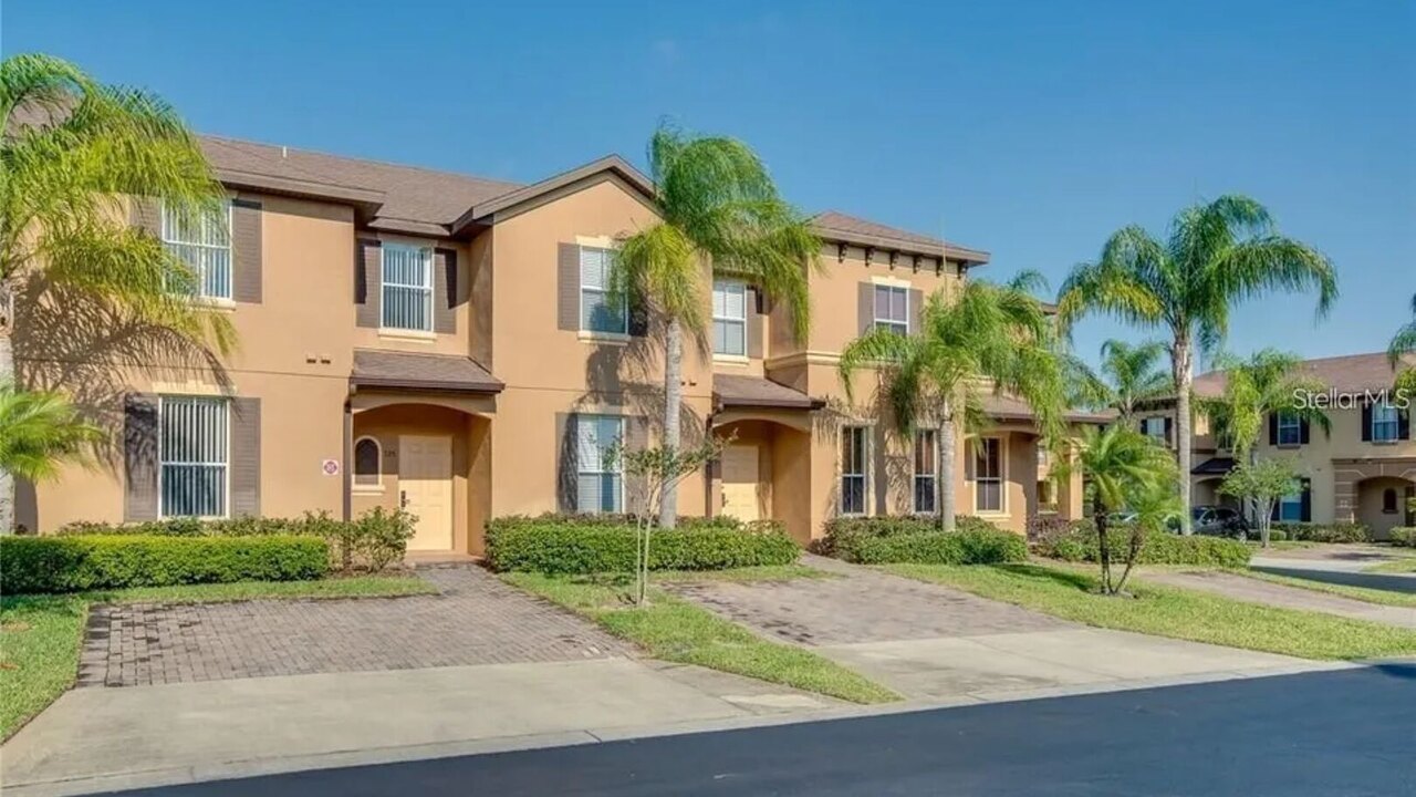 735-Dream getaway townhome in gated Resort - Image 2