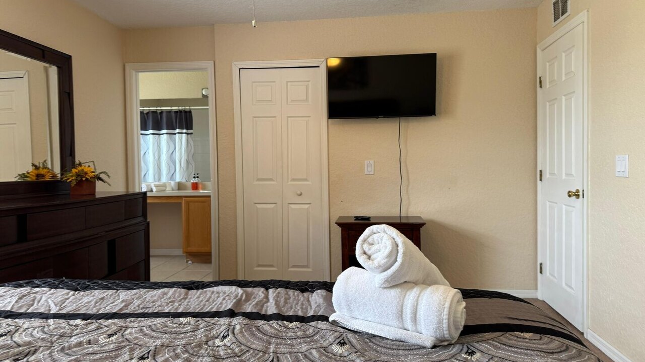 735-Dream getaway townhome in gated Resort - Image 14