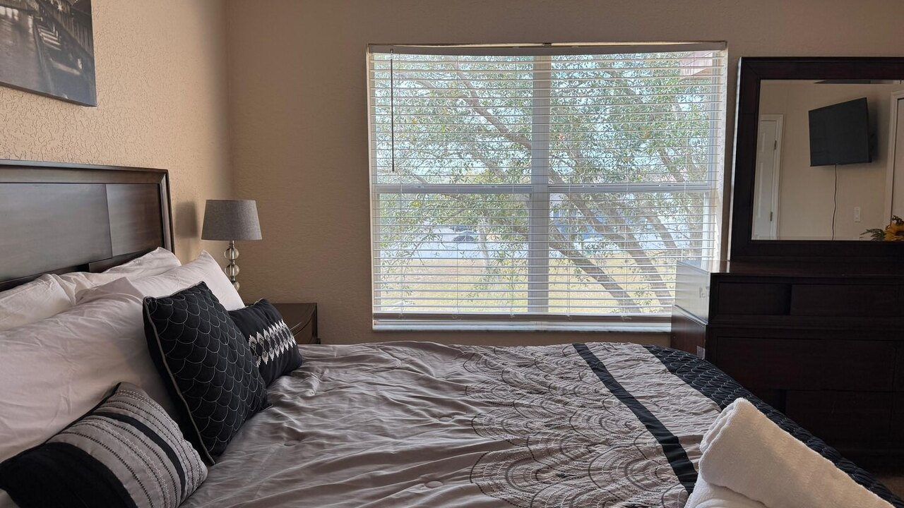 735-Dream getaway townhome in gated Resort - Image 13