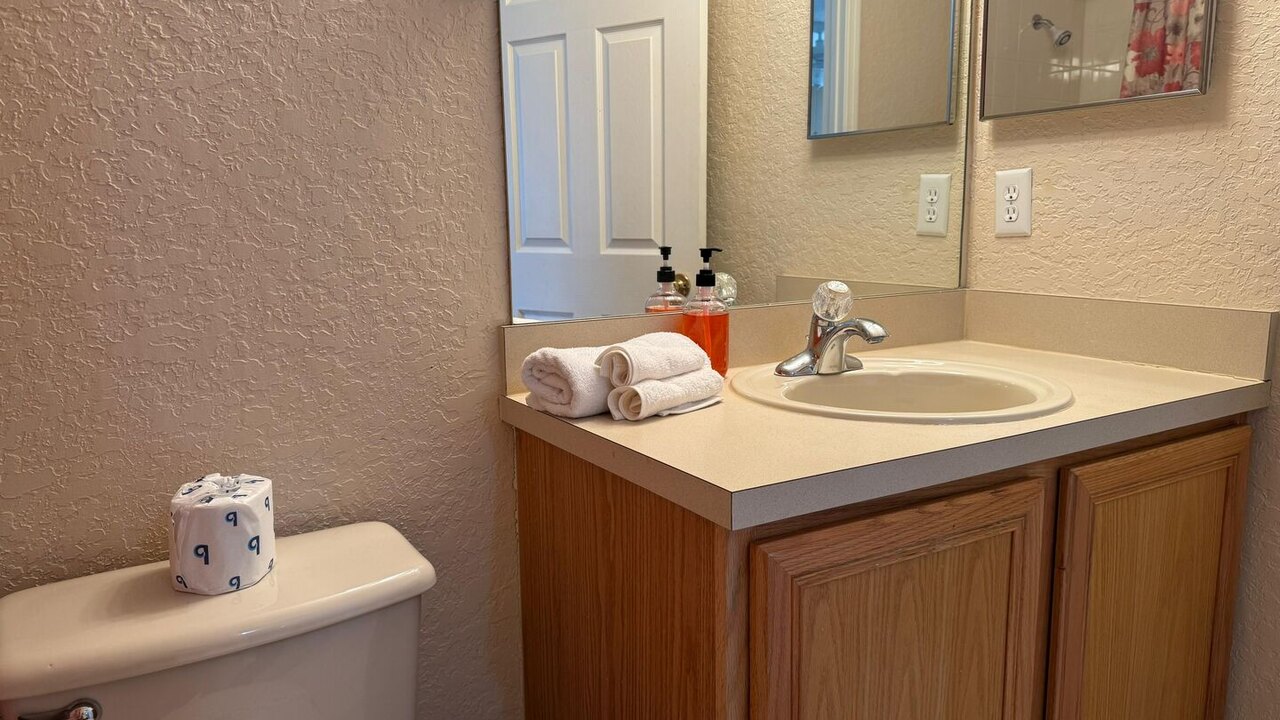 735-Dream getaway townhome in gated Resort - Image 21