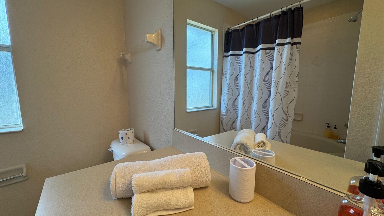 735-Dream getaway townhome in gated Resort - Image 25