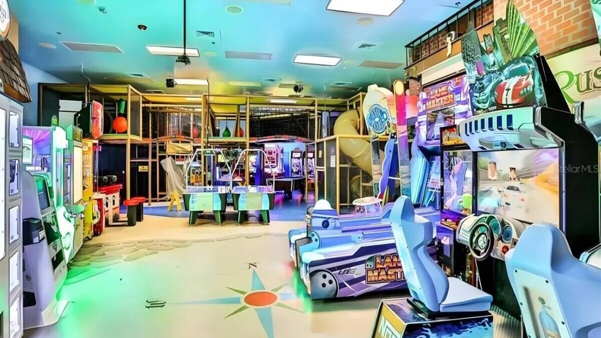 735-Dream getaway townhome in gated Resort - Image 32