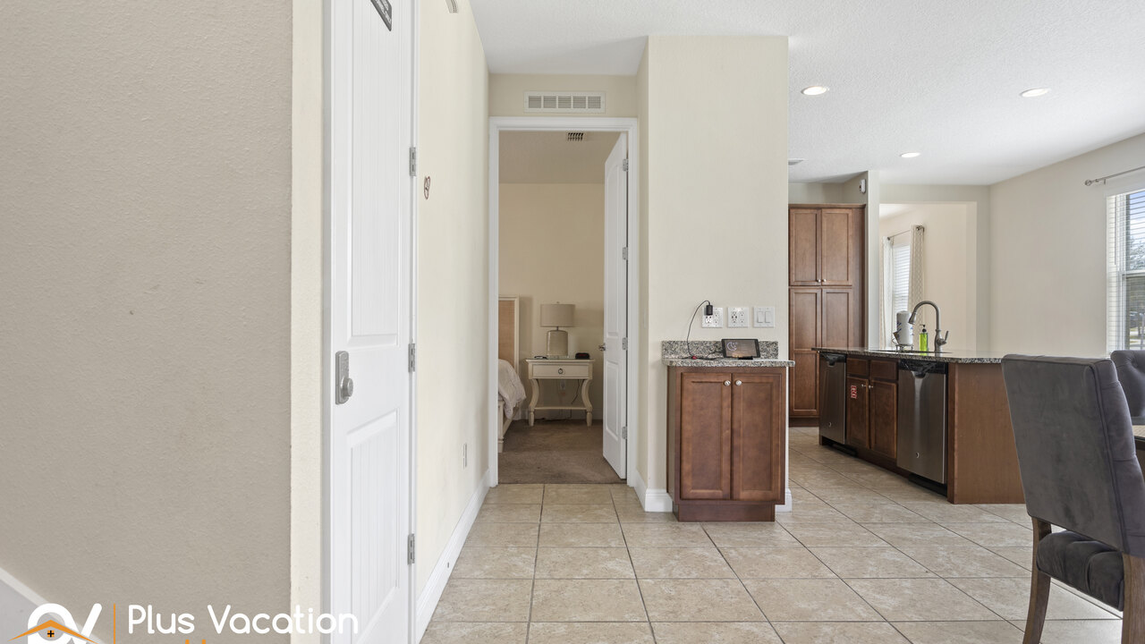 7541 Huge 8BD Home - POOL&Spa - Game/Movie room - Image 31