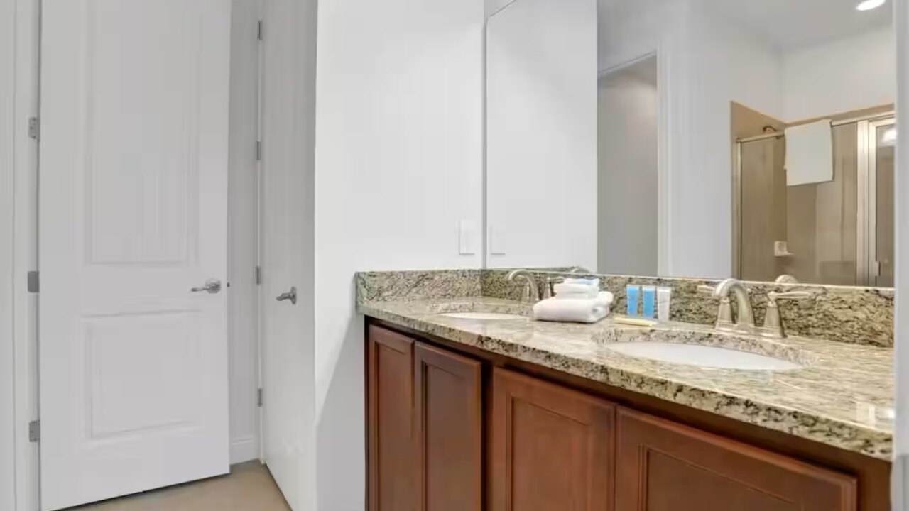 7603 Spectacular 8BR/7BA Themed&Game Room - Image 39