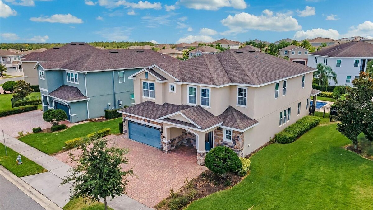 7723 Mansion with a Magic touch. - Image 3