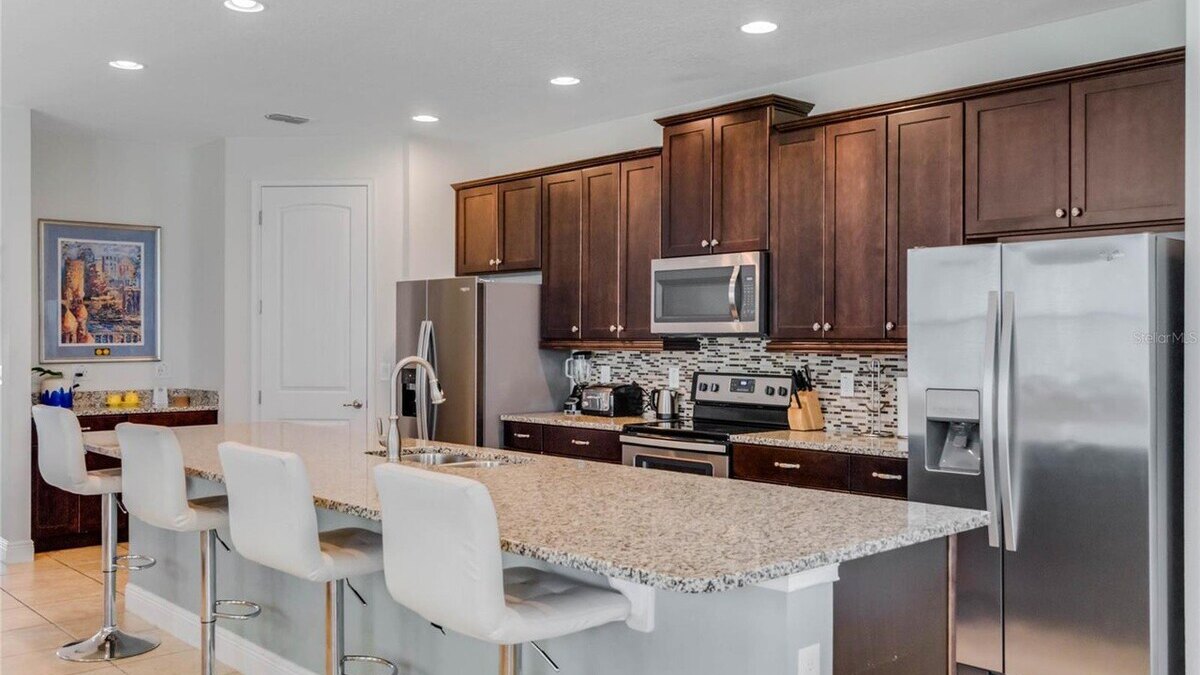 7723 Mansion with a Magic touch. - Image 12