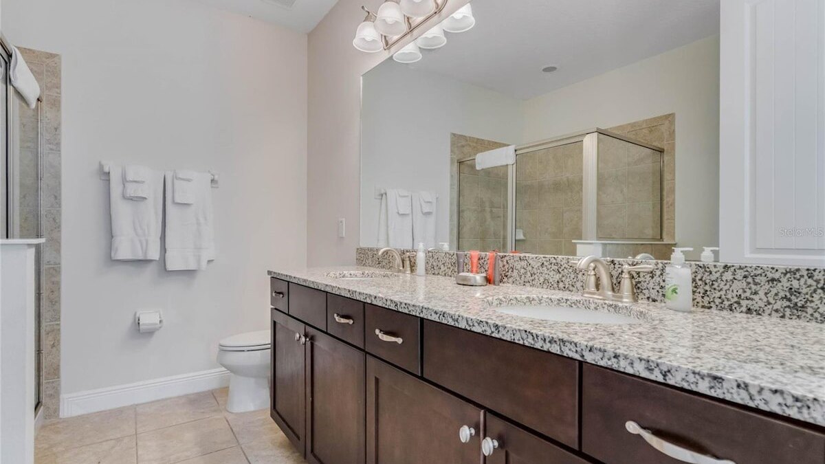 7723 Mansion with a Magic touch. - Image 34