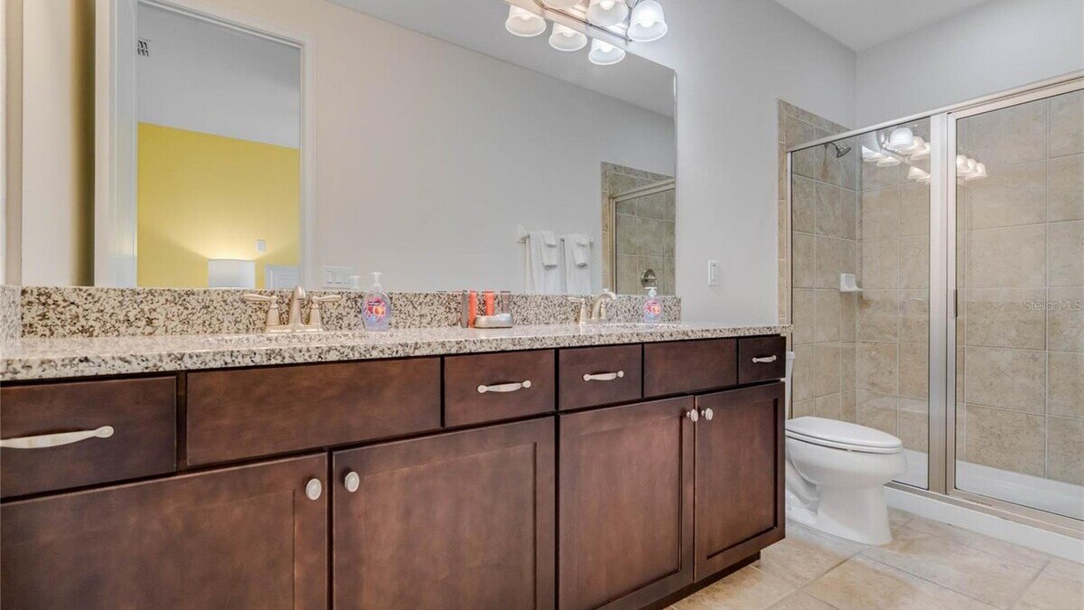 7723 Mansion with a Magic touch. - Image 39