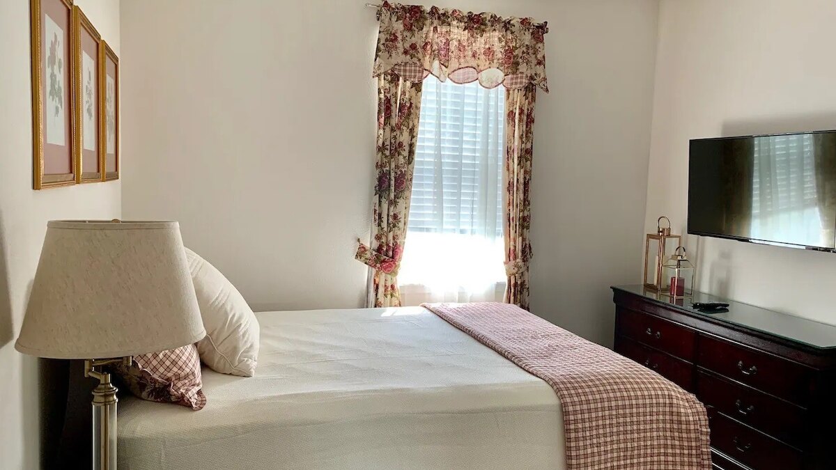 7738 Fairfax Dream Home - Image 13