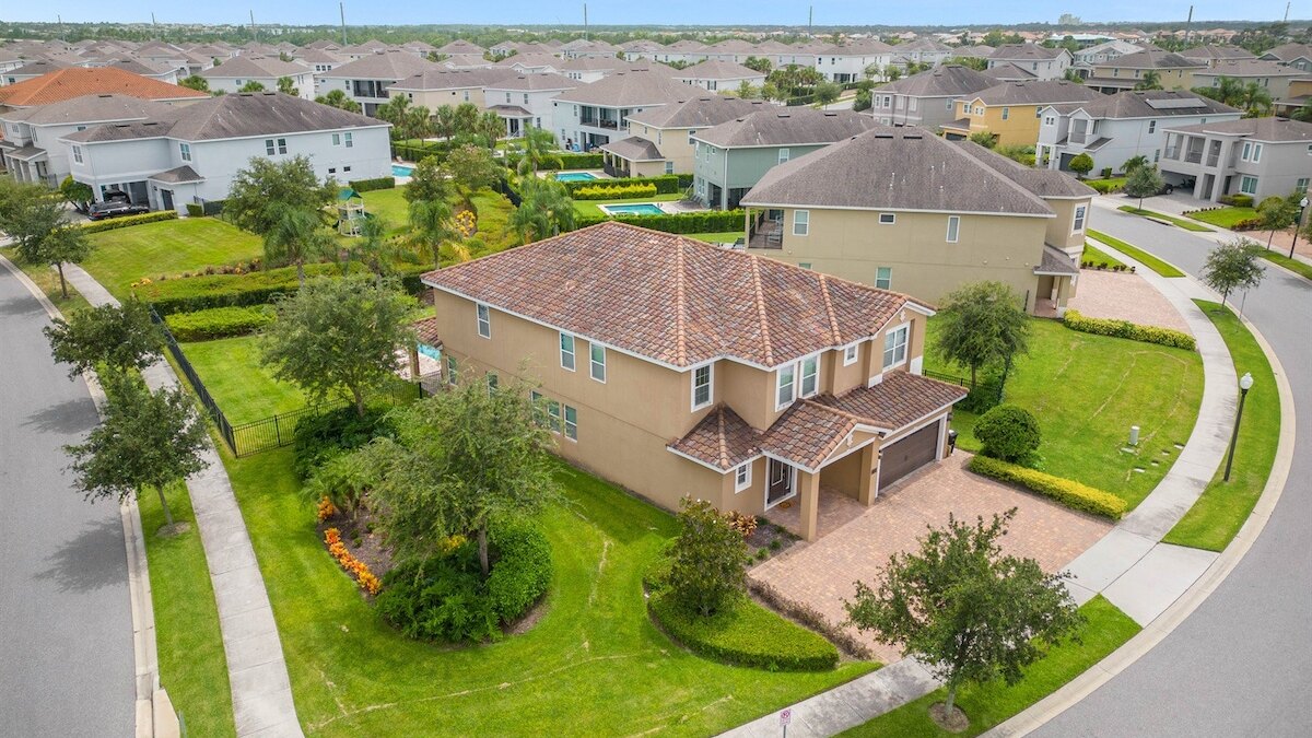 7739 9 Ensuite bedrooms Pool/Spa/Theater - Image 3