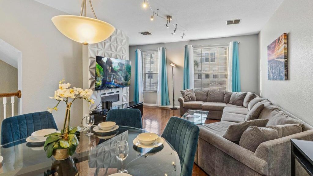 8000 One of a Kind Resort Retreat at VistaCay #108. - Image 16