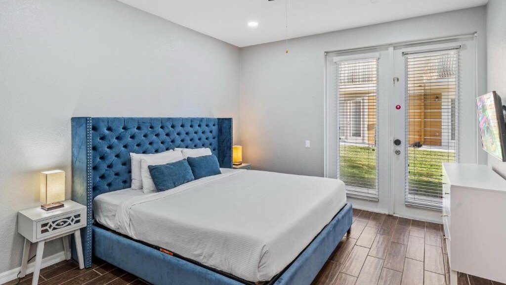 8000 One of a Kind Resort Retreat at VistaCay #108. - Image 22