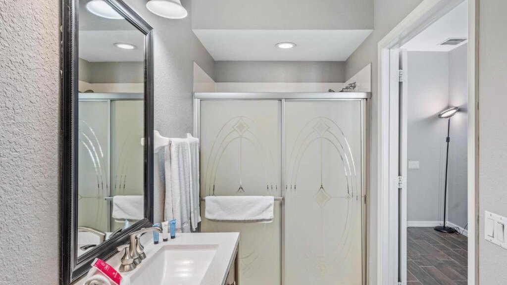 8000 One of a Kind Resort Retreat at VistaCay #108. - Image 24