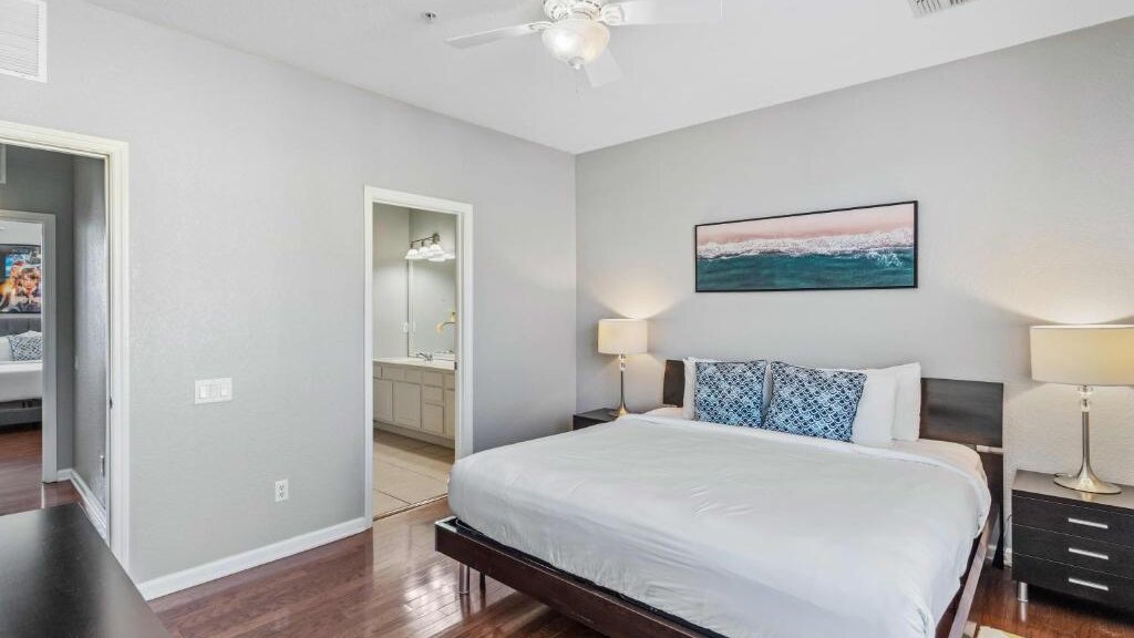 8000 One of a Kind Resort Retreat at VistaCay #108. - Image 32