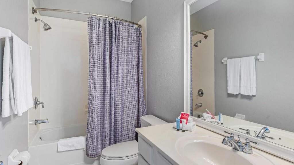 8000 One of a Kind Resort Retreat at VistaCay #108. - Image 45