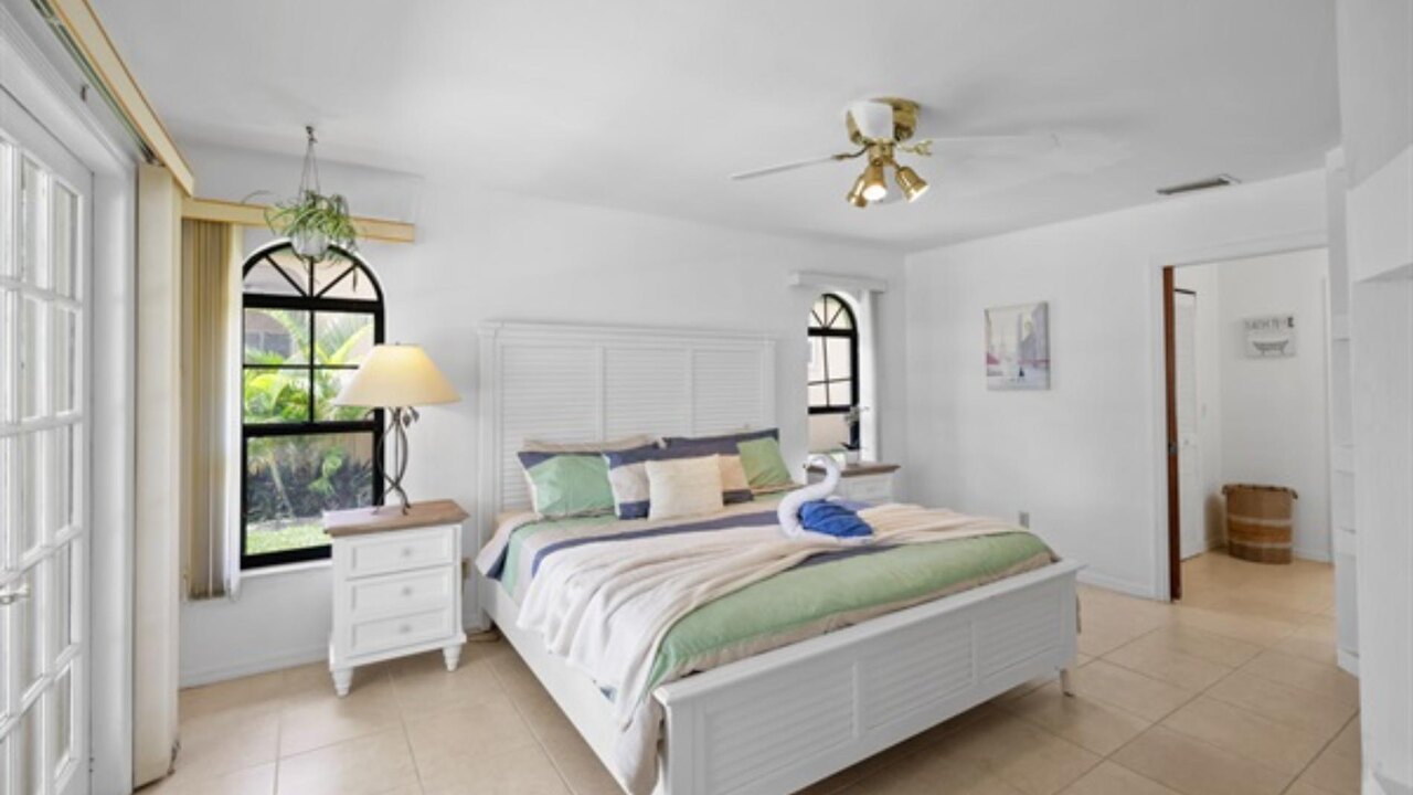 Lucy Villa - Image 14