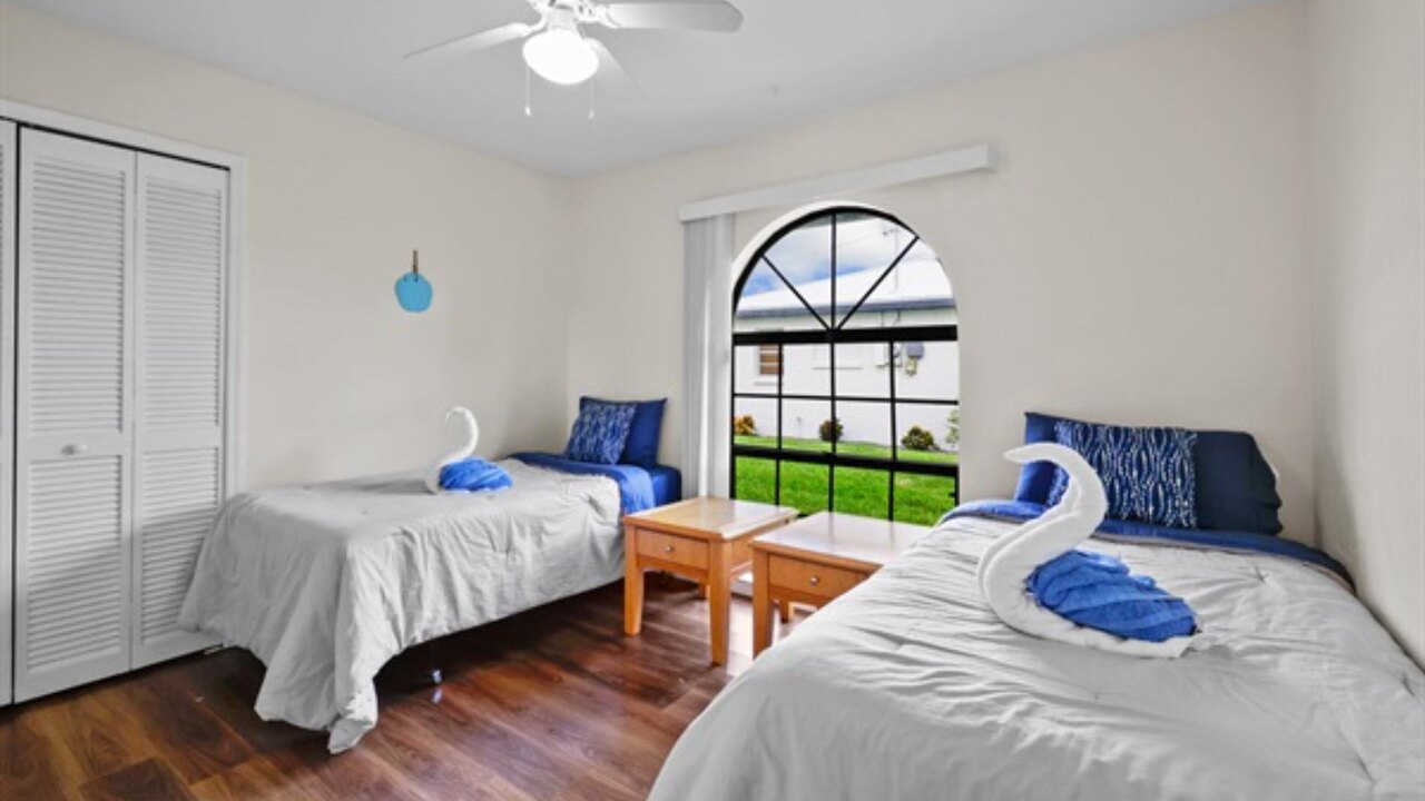 Lucy Villa - Image 16