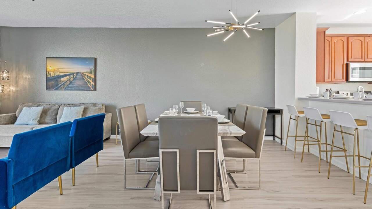 8036 Spacious & Fresh 3BR/3.5BA at Vista Cay #133 - Image 18