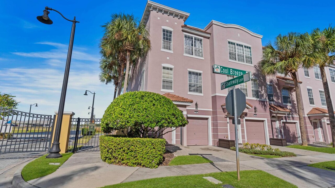 8036 Spacious & Fresh 3BR/3.5BA at Vista Cay #133 - Image 28