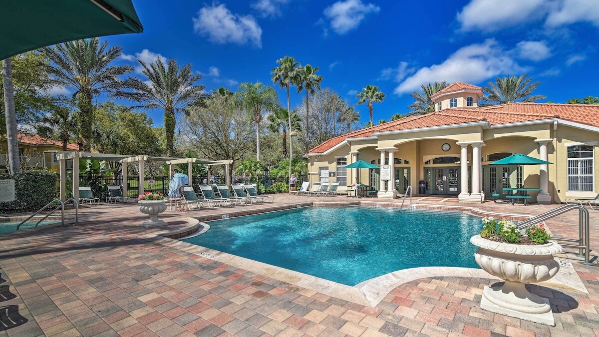 8503 Themed 7BD Villa- Game room/ Pool&spa - Image 1