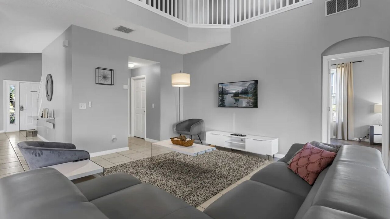 8503 Themed 7BD Villa- Game room/ Pool&spa - Image 3