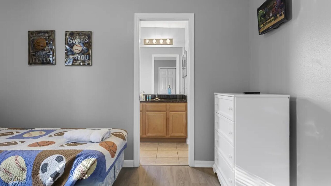 8503 Themed 7BD Villa- Game room/ Pool&spa - Image 15