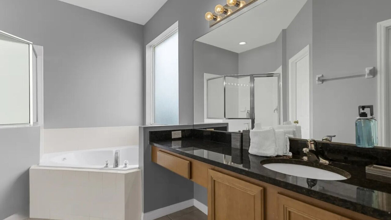 8503 Themed 7BD Villa- Game room/ Pool&spa - Image 26