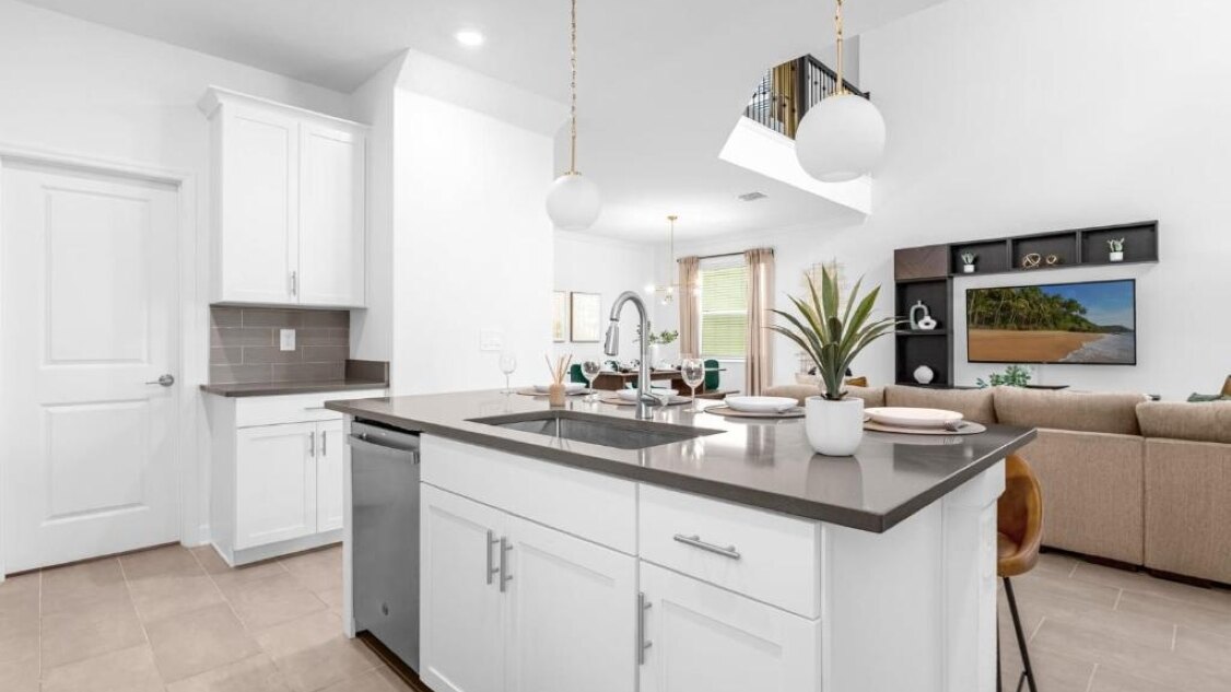 8901-M-5-Champions Gate - Image 9