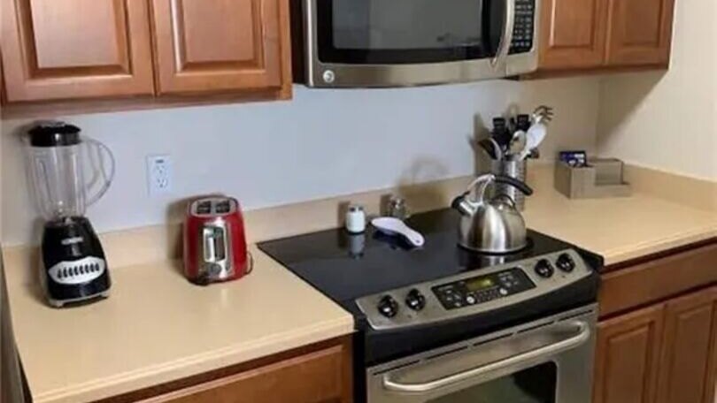 4102 Comfy 3-Bedroom Apt at Vista Cay 404 - Image 13