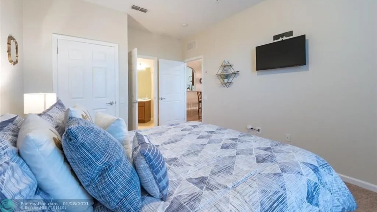 4102 Comfy 3-Bedroom Apt at Vista Cay 404 - Image 20