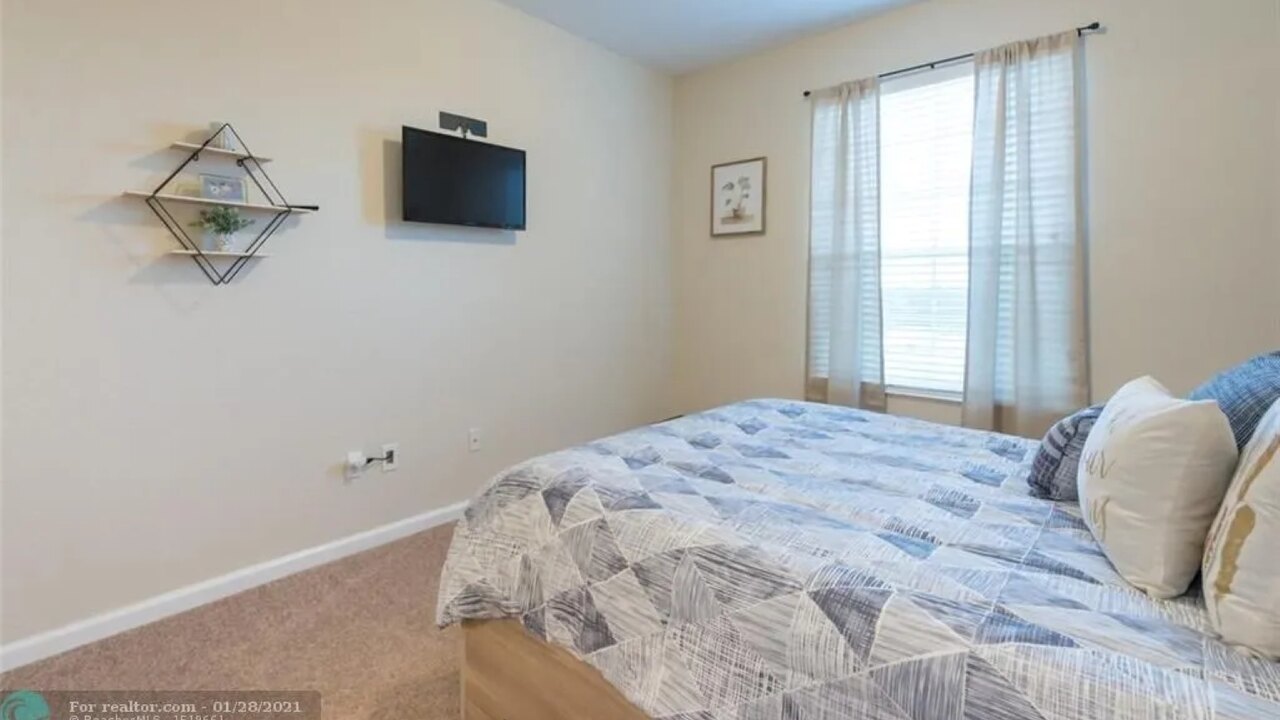 4102 Comfy 3-Bedroom Apt at Vista Cay 404 - Image 19